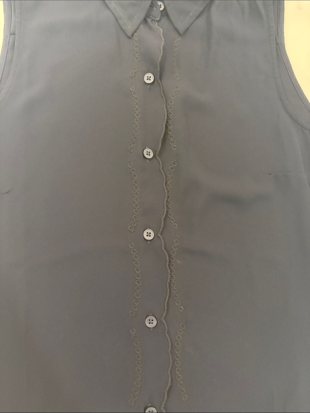 Banana Republic Dark Navy Sleeveless Button-Down Blouse - Picture 3 of 7